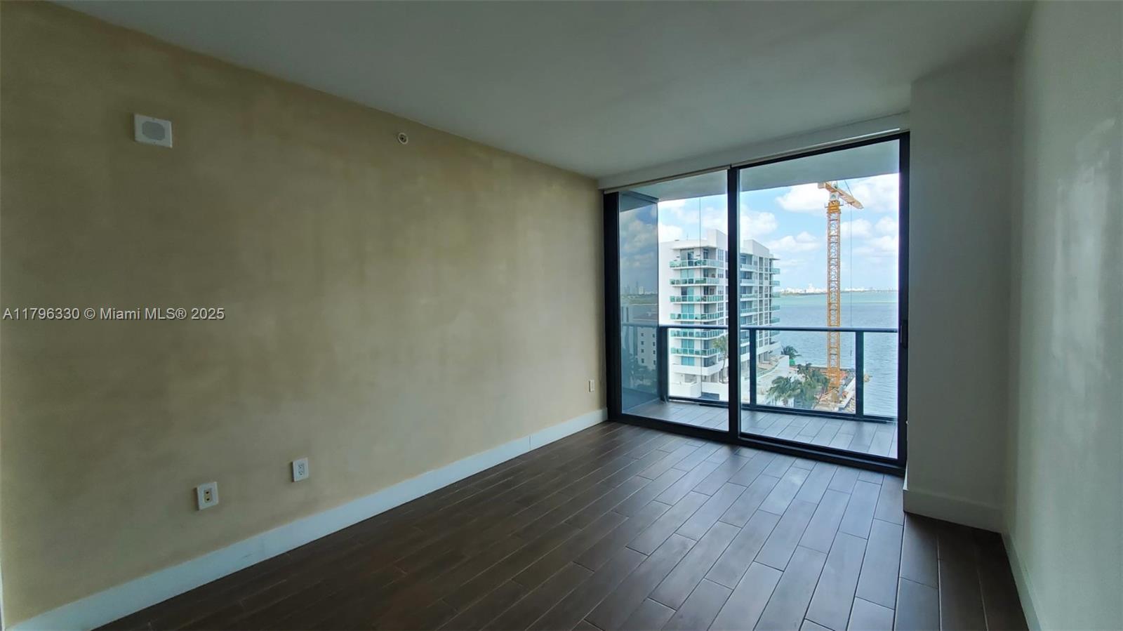 ICON BAY CONDO - Residential Lease