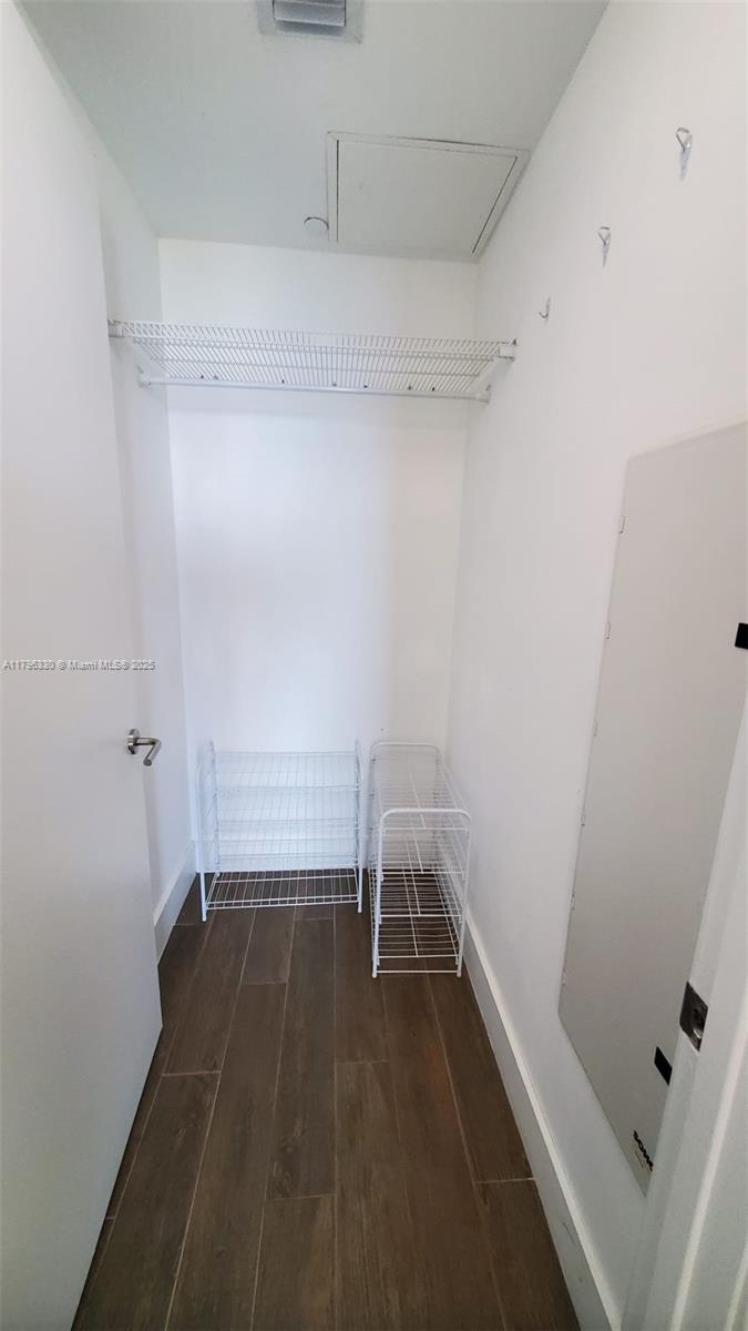 ICON BAY CONDO - Residential Lease