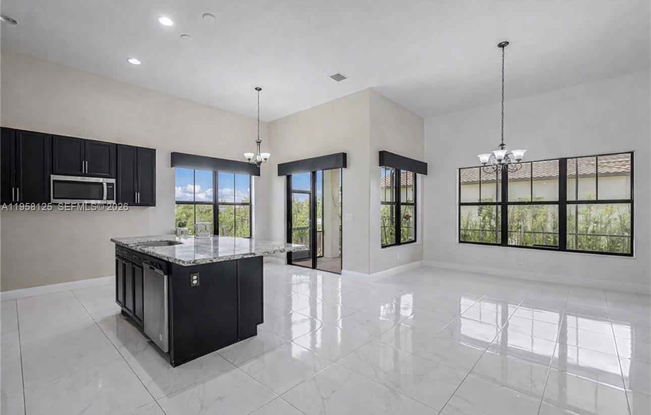 MAPLE RIDGE - Residential