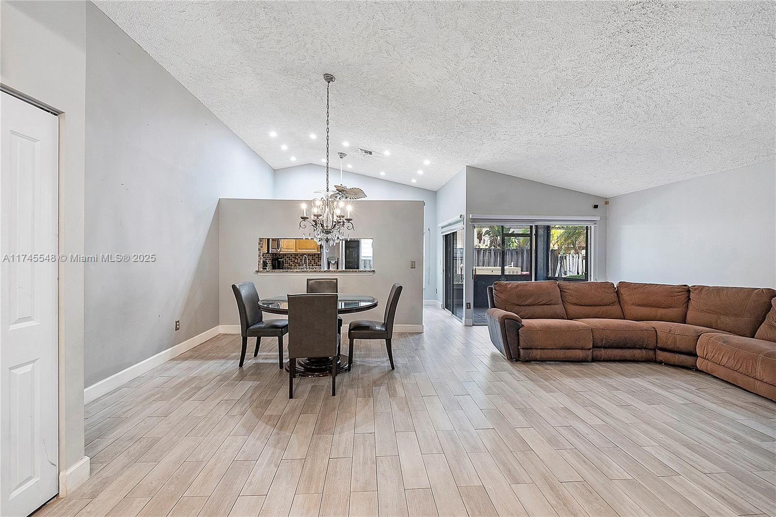JACARANDA PARCEL 608 - Residential