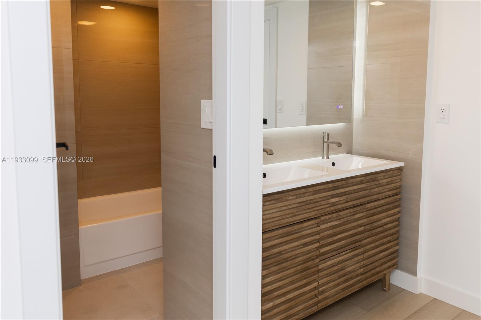 AVENTURA ELDORADO CONDO - Residential