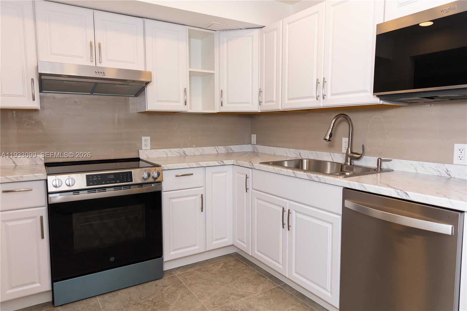 AVENTURA ELDORADO CONDO - Residential