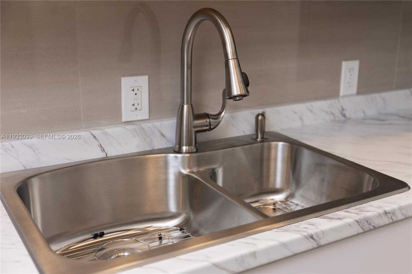 AVENTURA ELDORADO CONDO - Residential