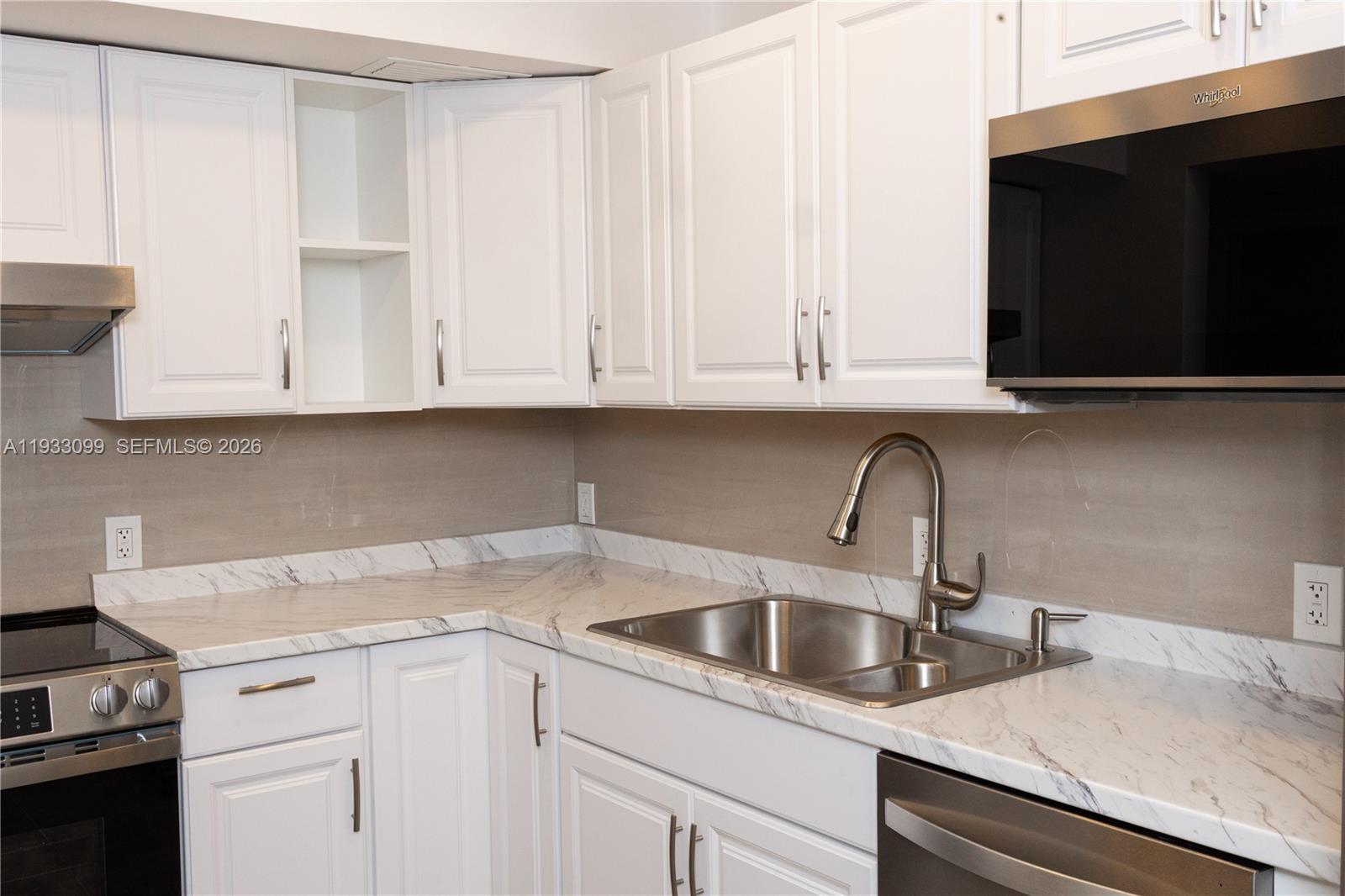 AVENTURA ELDORADO CONDO - Residential