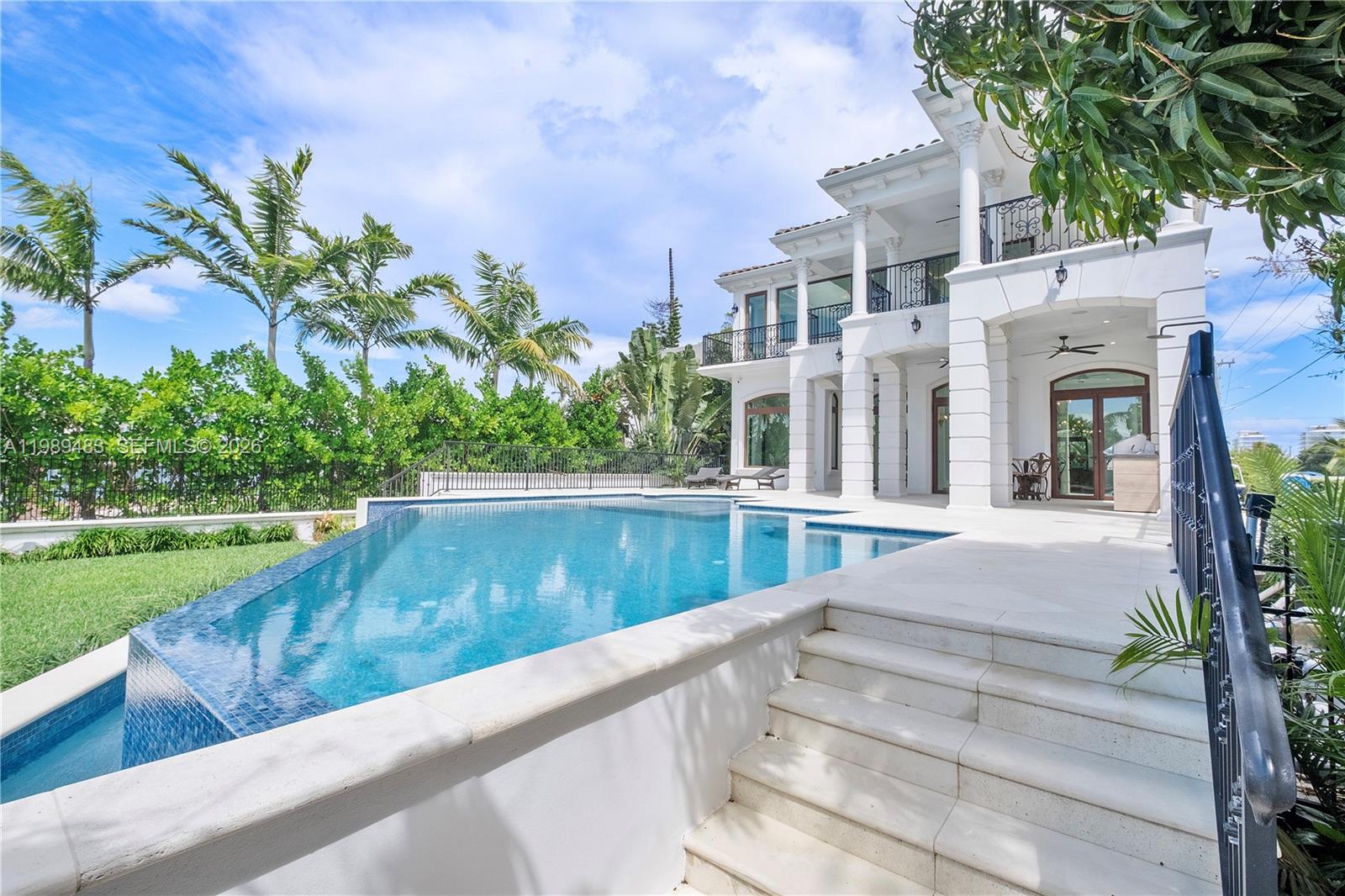 ALTOS DEL MAR NO 5 - Residential