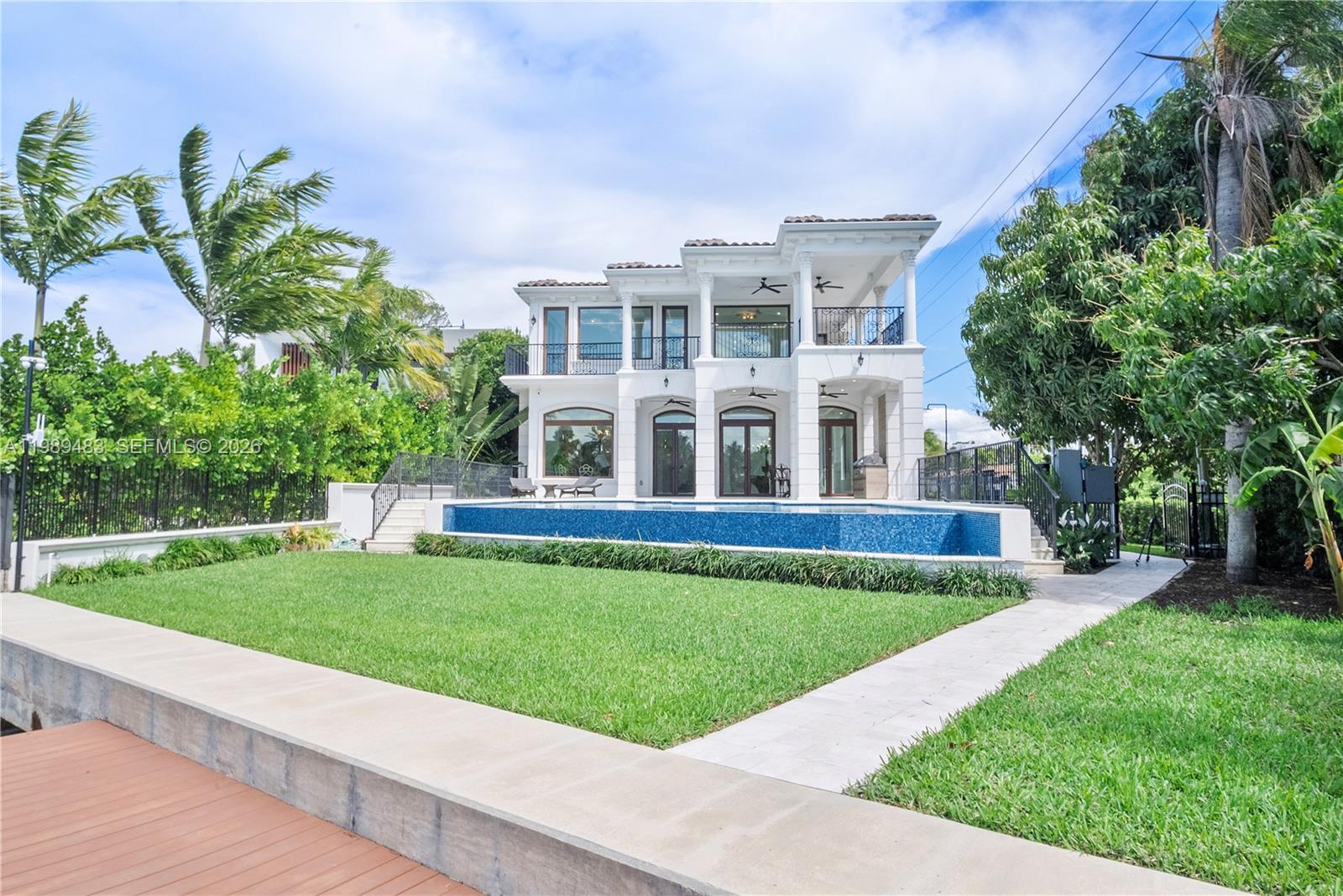 ALTOS DEL MAR NO 5 - Residential