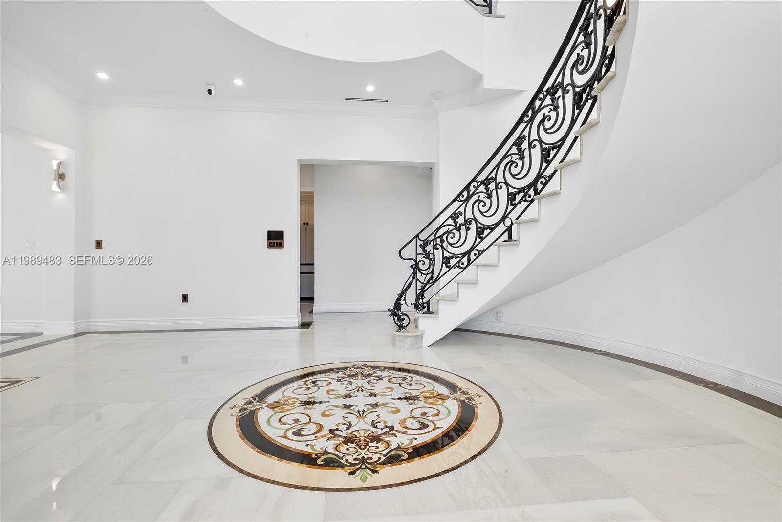 ALTOS DEL MAR NO 5 - Residential