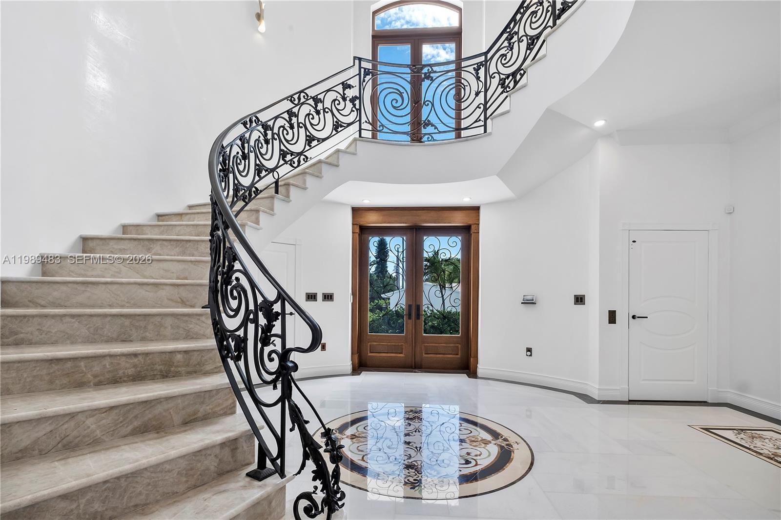 ALTOS DEL MAR NO 5 - Residential