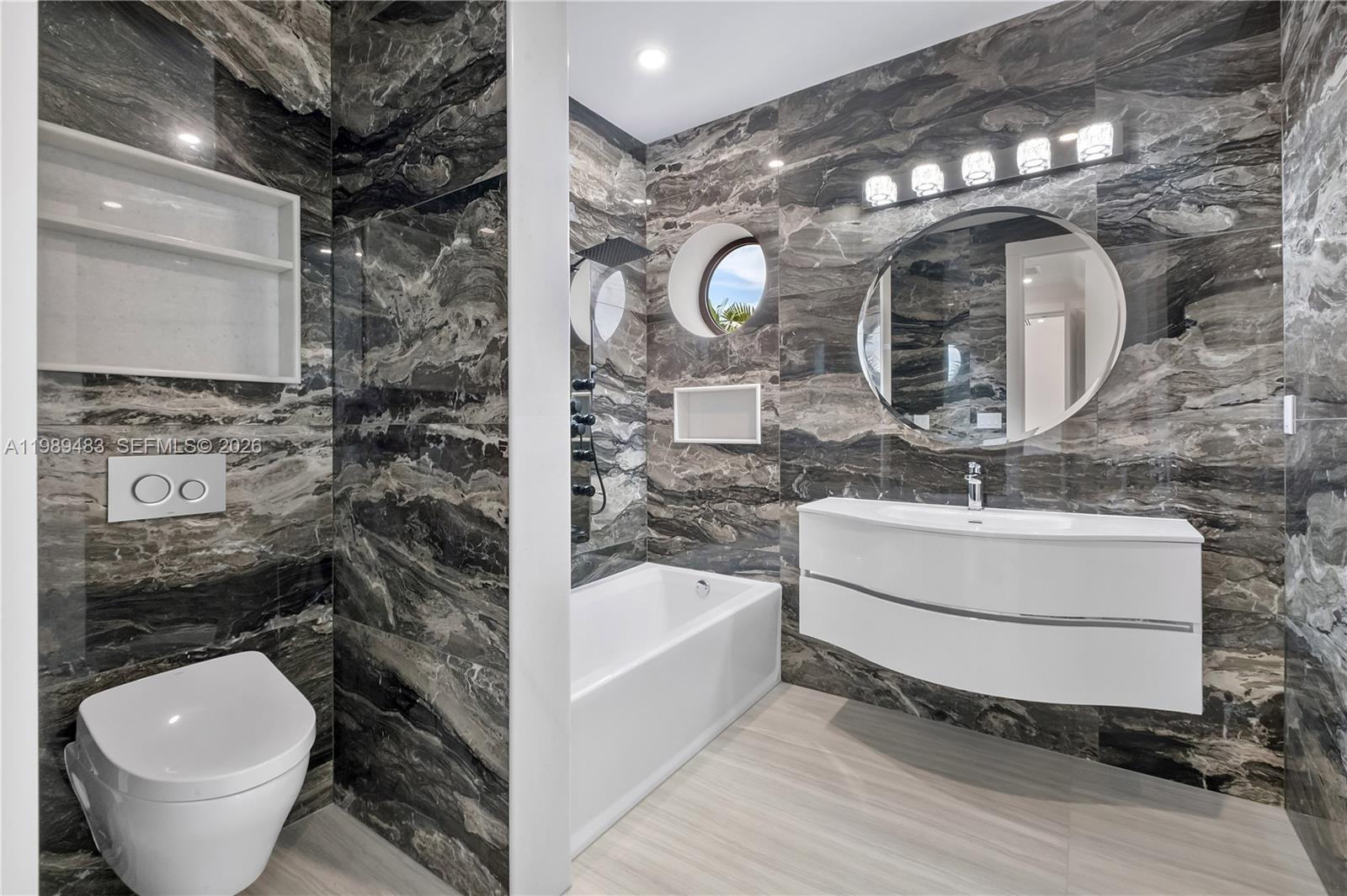 ALTOS DEL MAR NO 5 - Residential