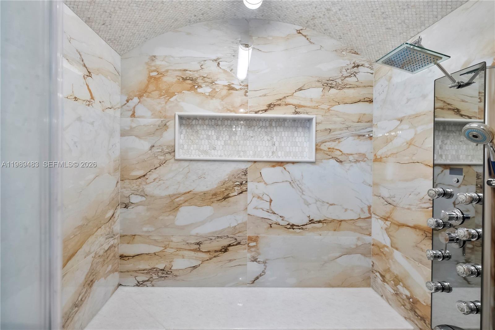 ALTOS DEL MAR NO 5 - Residential