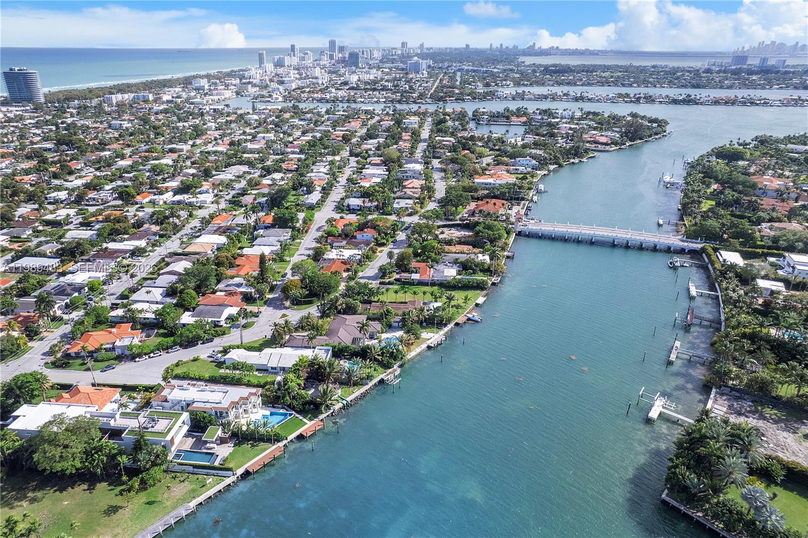 ALTOS DEL MAR NO 5 - Residential