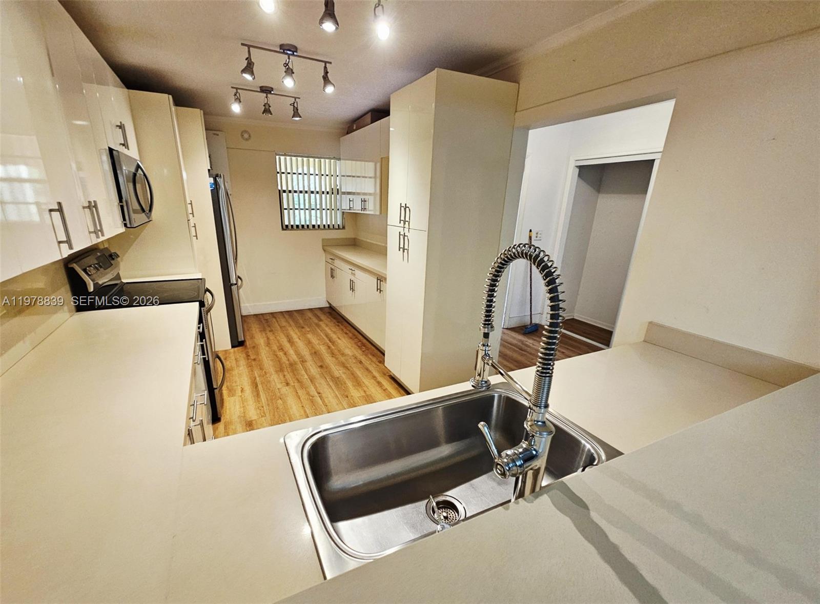 COSTA DEL SOL CONDO NO 1 - Residential Lease