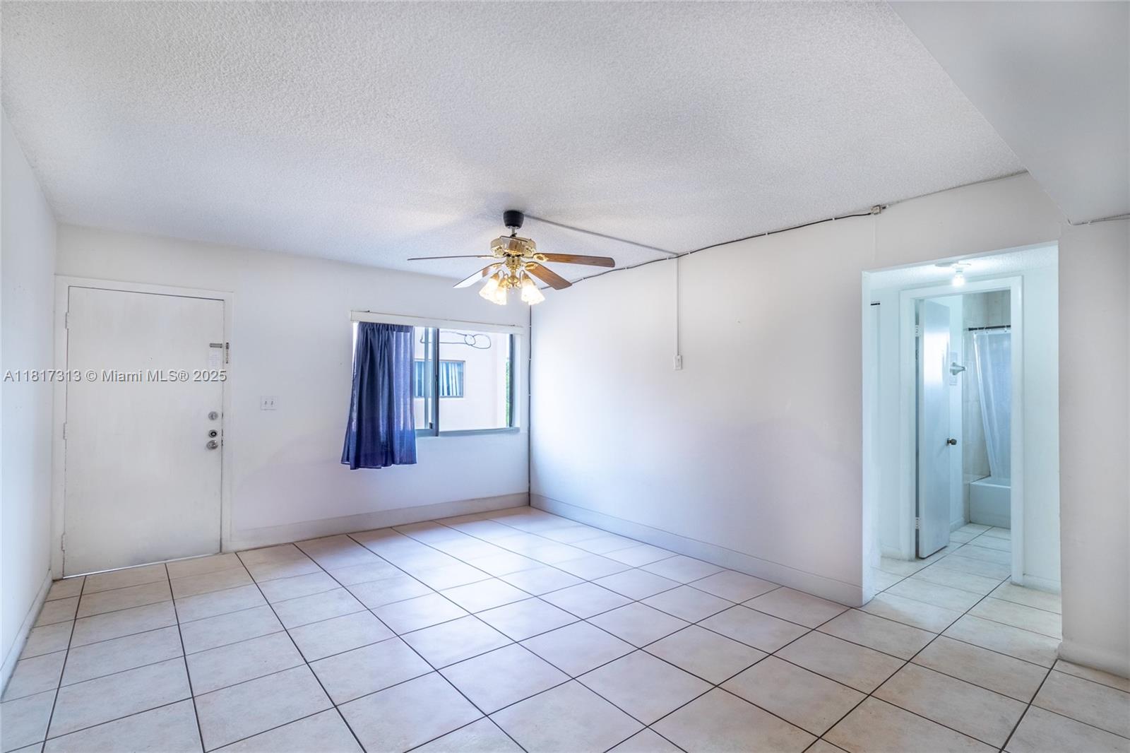 HORIZONS WEST CONDO #2 - Residential