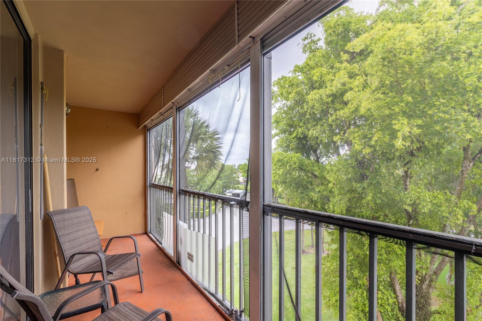 HORIZONS WEST CONDO #2 - Residential