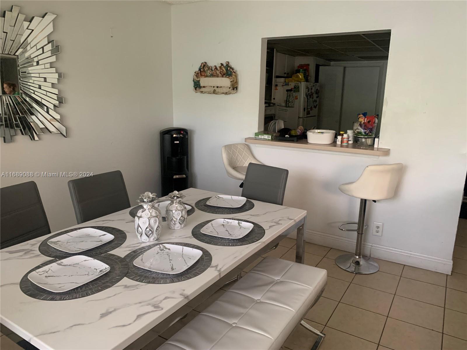 VENETIAN GARDENS AT COUNT - Residential