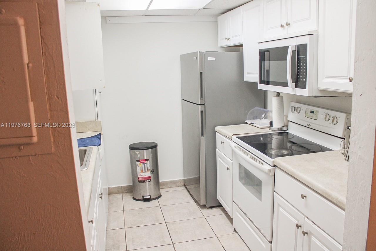 SPANISH TRACE CONDO - Residential