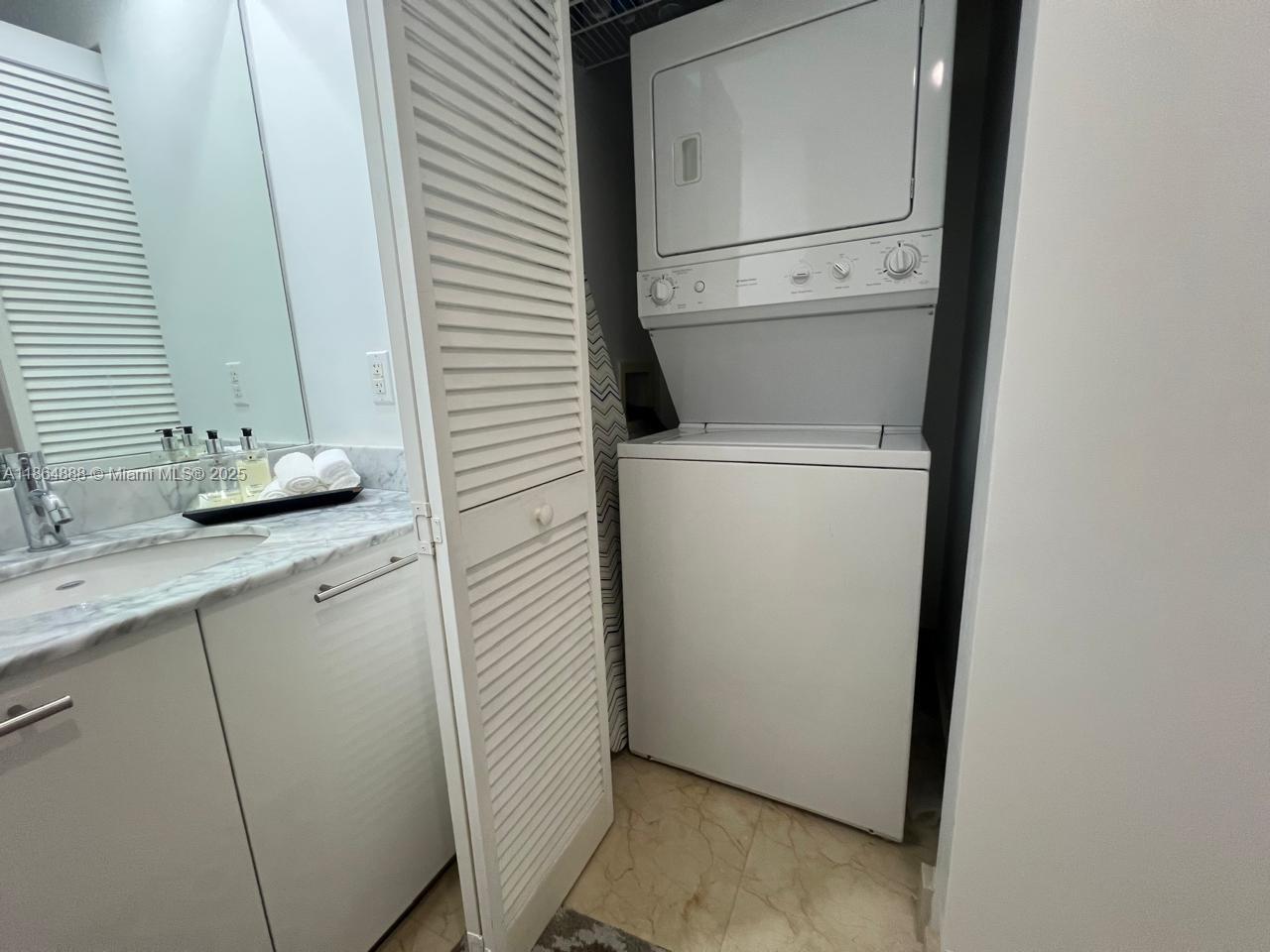 THE PLAZA 851 BRICKELL CO - Residential Lease