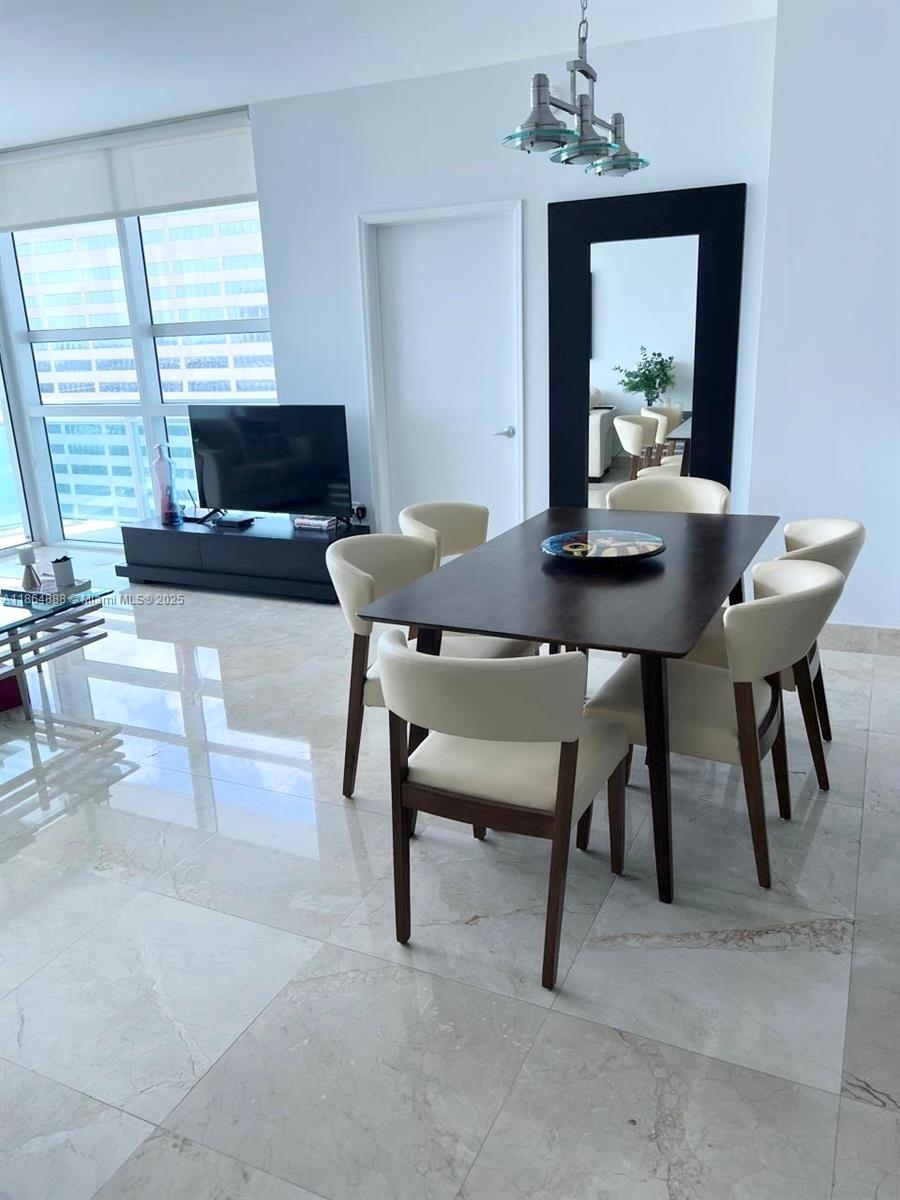 THE PLAZA 851 BRICKELL CO - Residential Lease