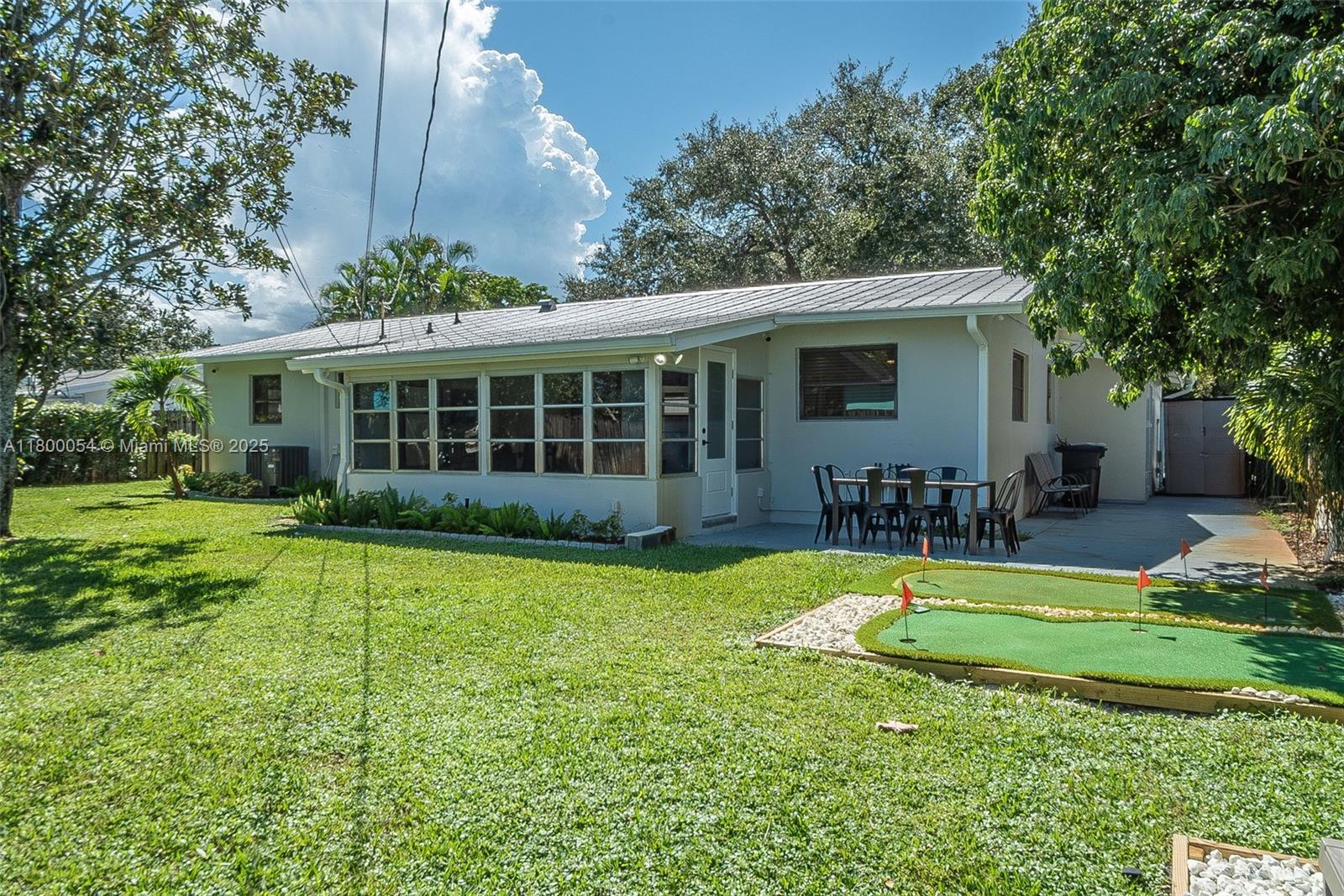 NORTH PALM BEACH VILLAGE - Residential Lease