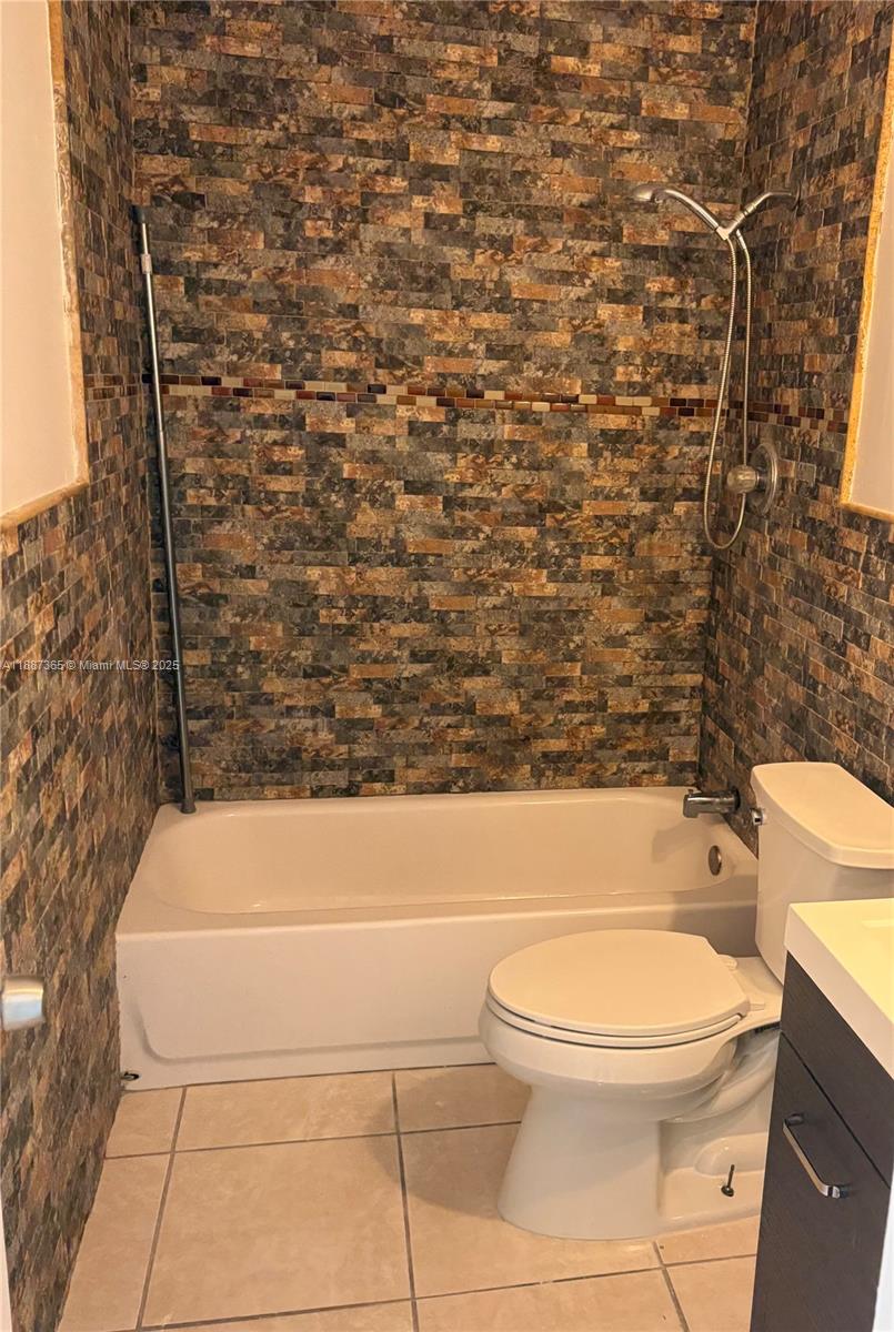 CAMINO NORTH CONDO - Residential