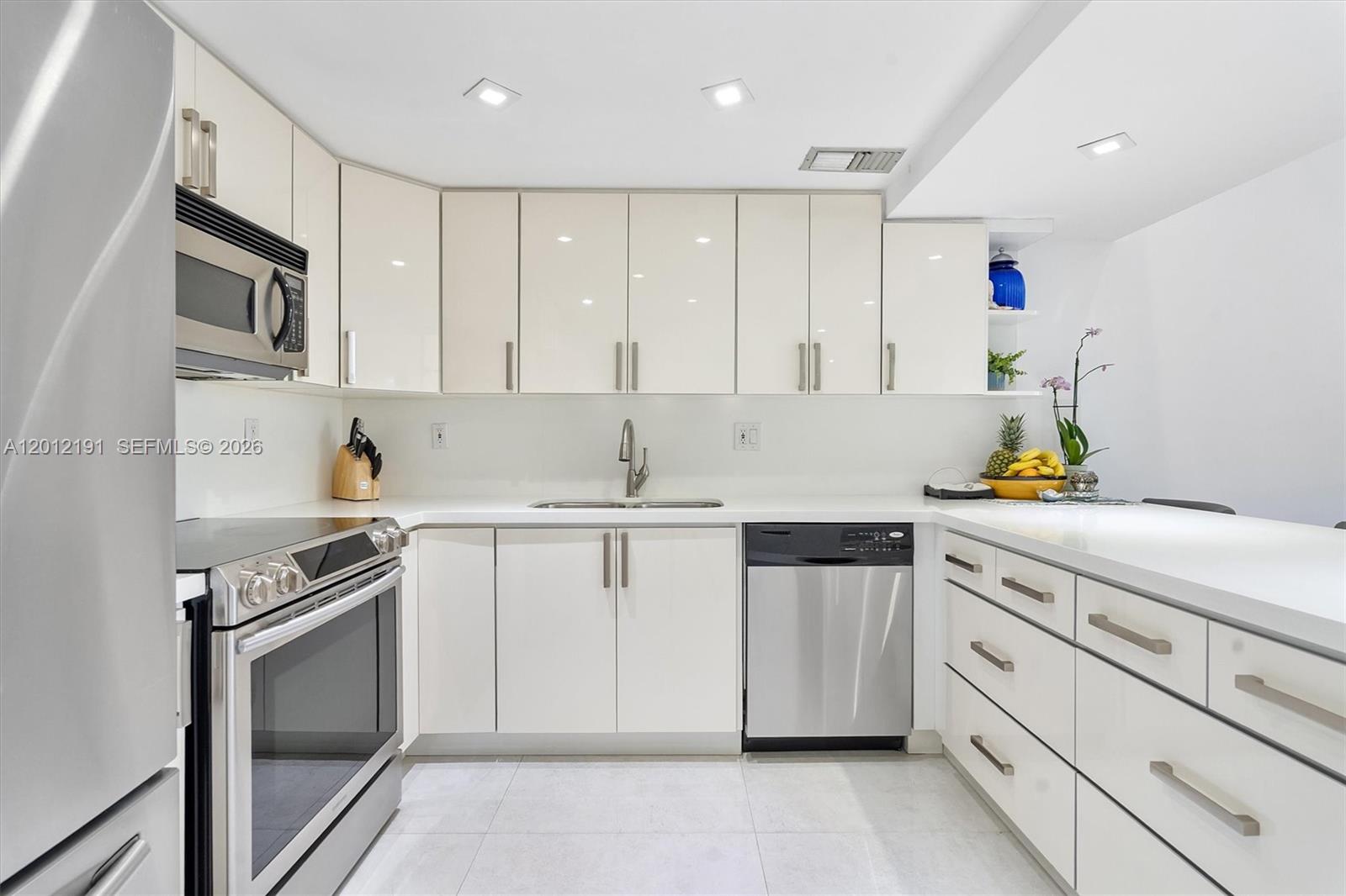 CORONADO CONDO- TOWER II - Residential