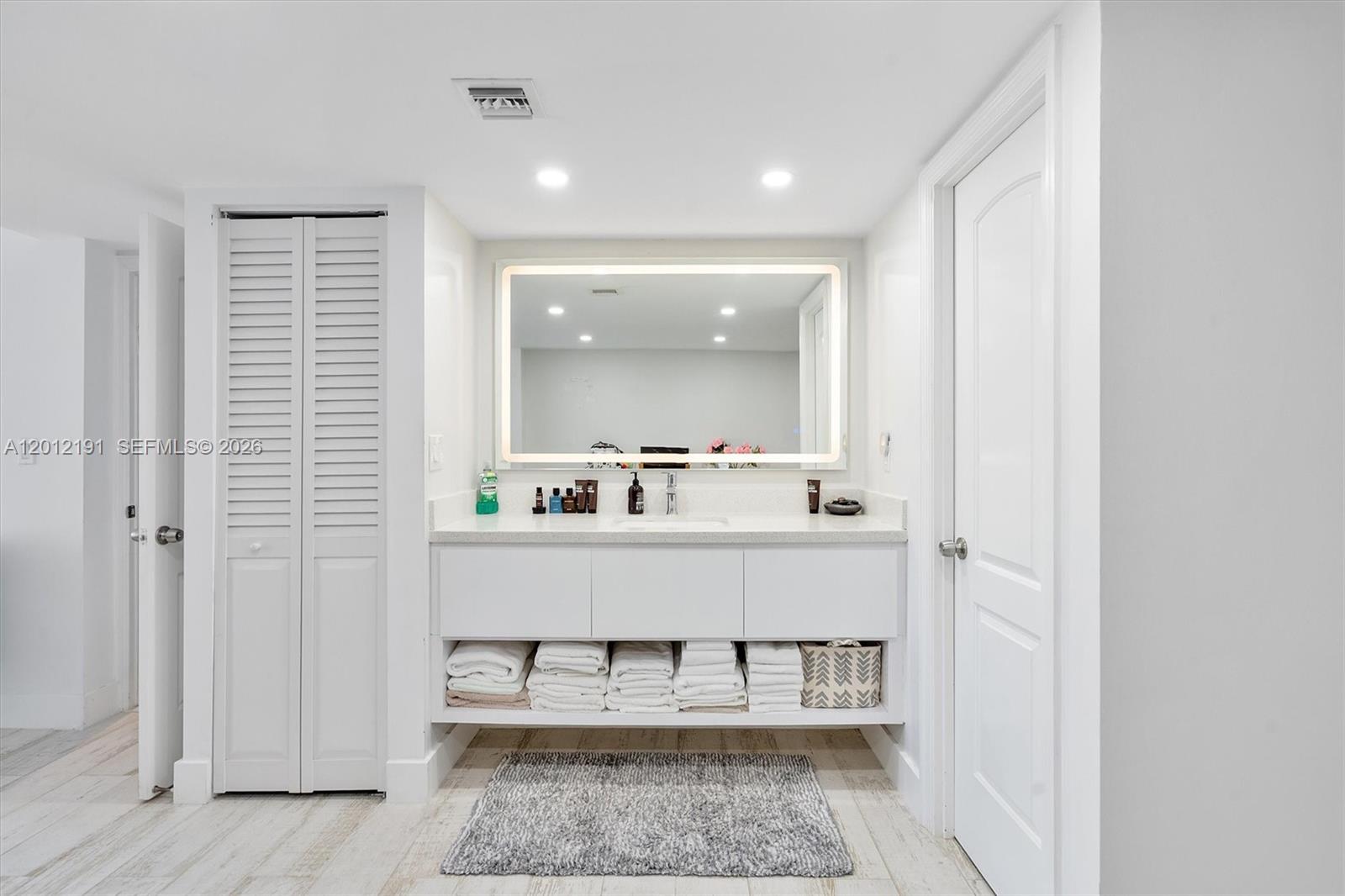 CORONADO CONDO- TOWER II - Residential