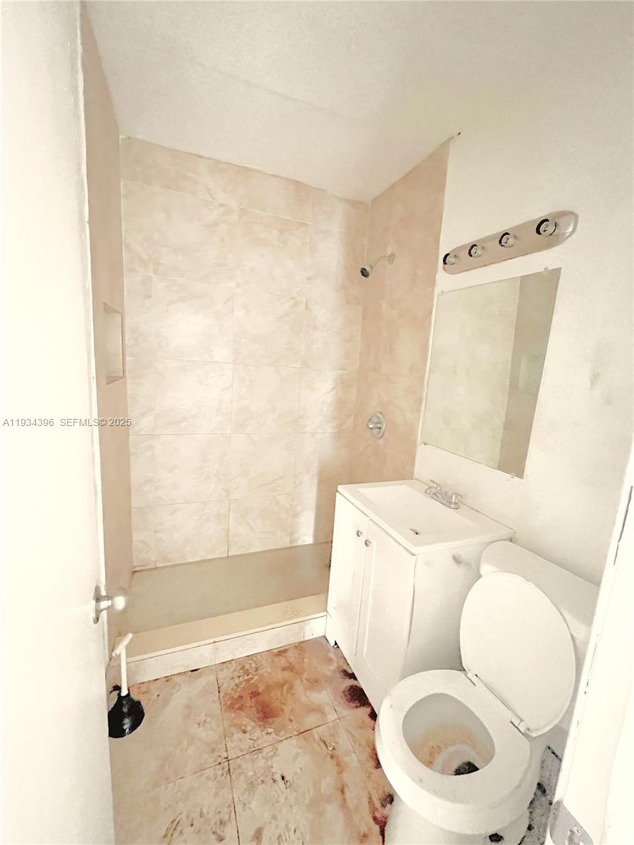 VILLAS DE MARBELLA CONDO - Residential Lease