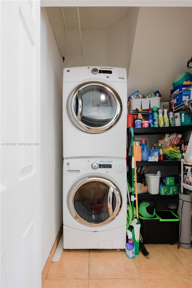 CHAPEL LAKE ESTATES - Residential