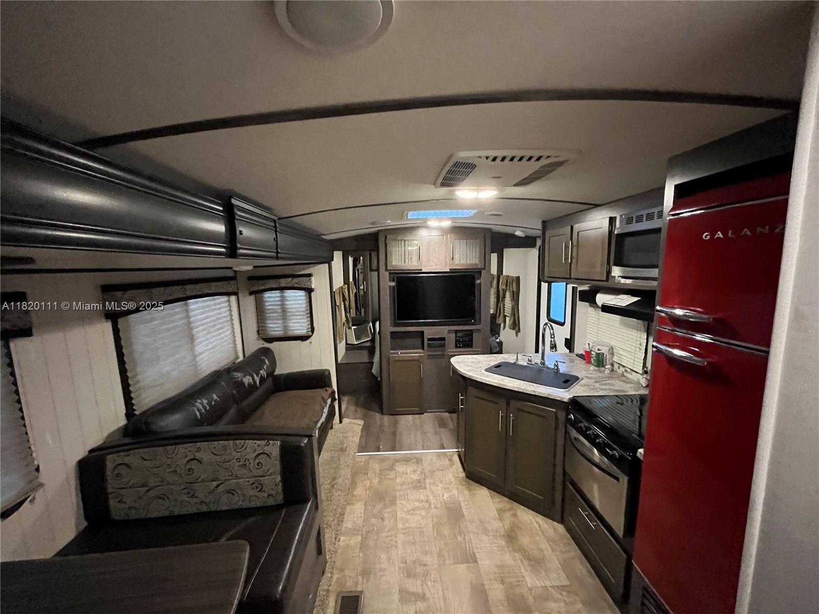 SKY VISTA - Residential Lease