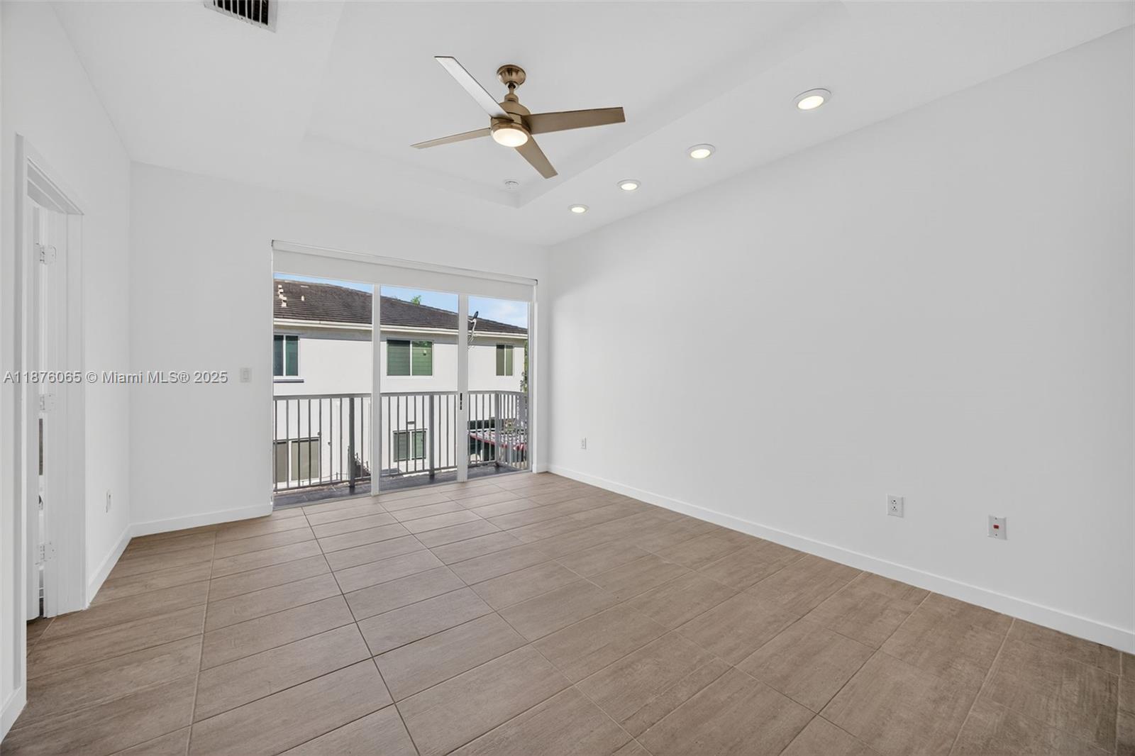 VENETIAN PARC - Residential