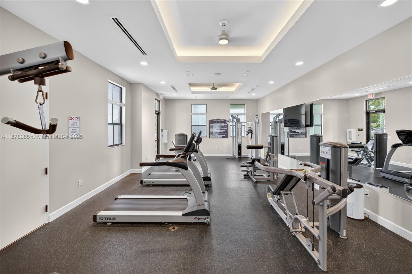 VENETIAN PARC - Residential