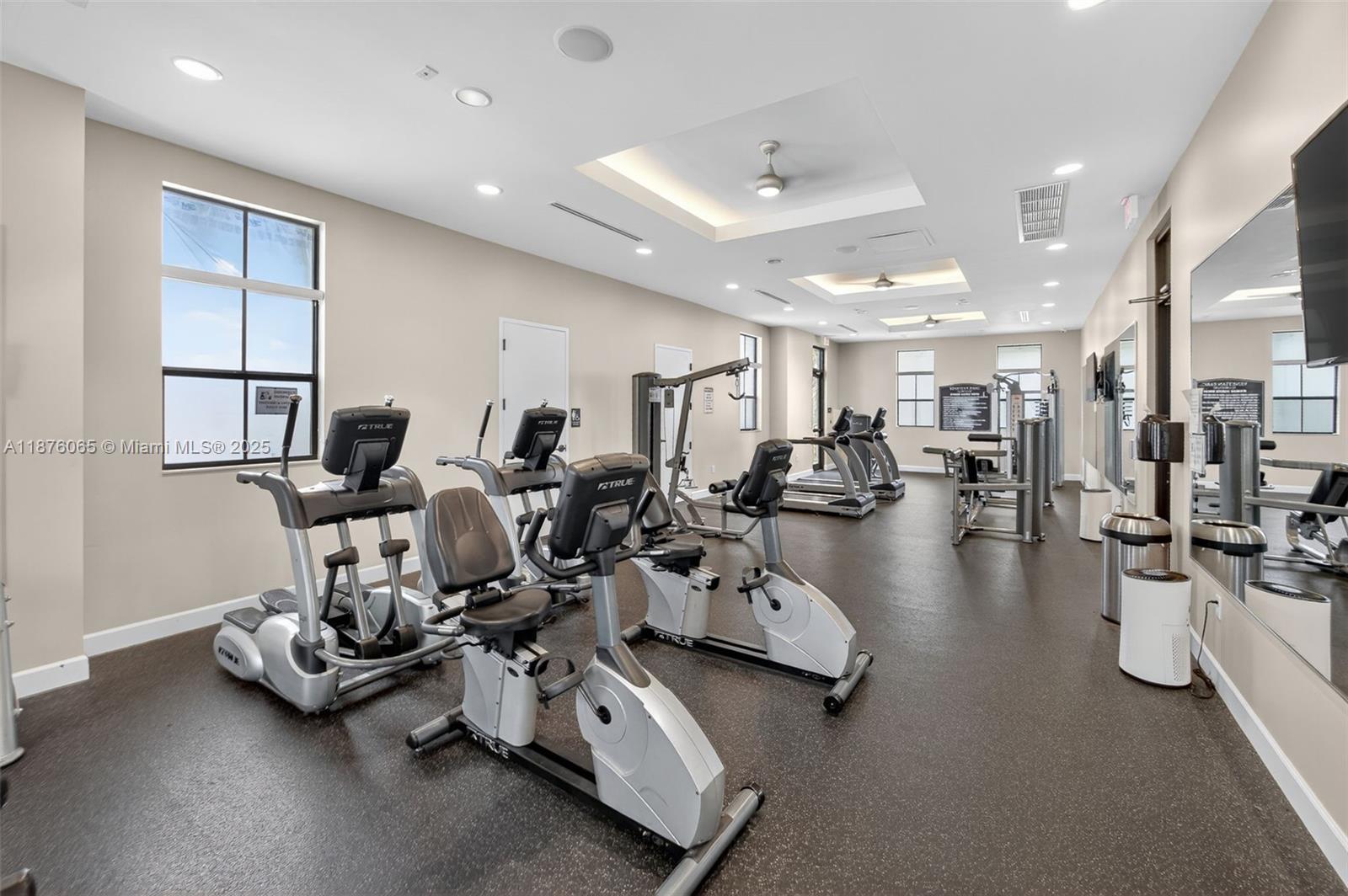 VENETIAN PARC - Residential