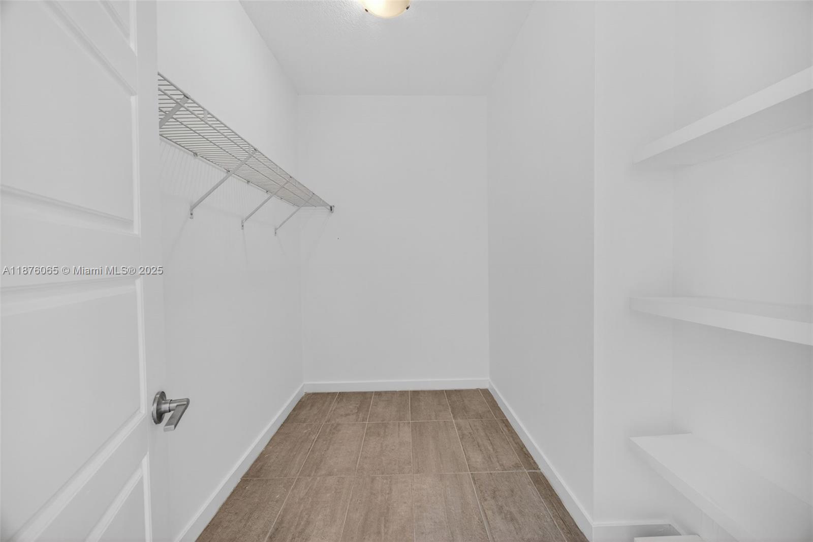 VENETIAN PARC - Residential