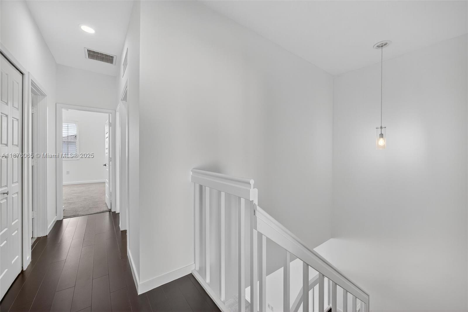 VENETIAN PARC - Residential