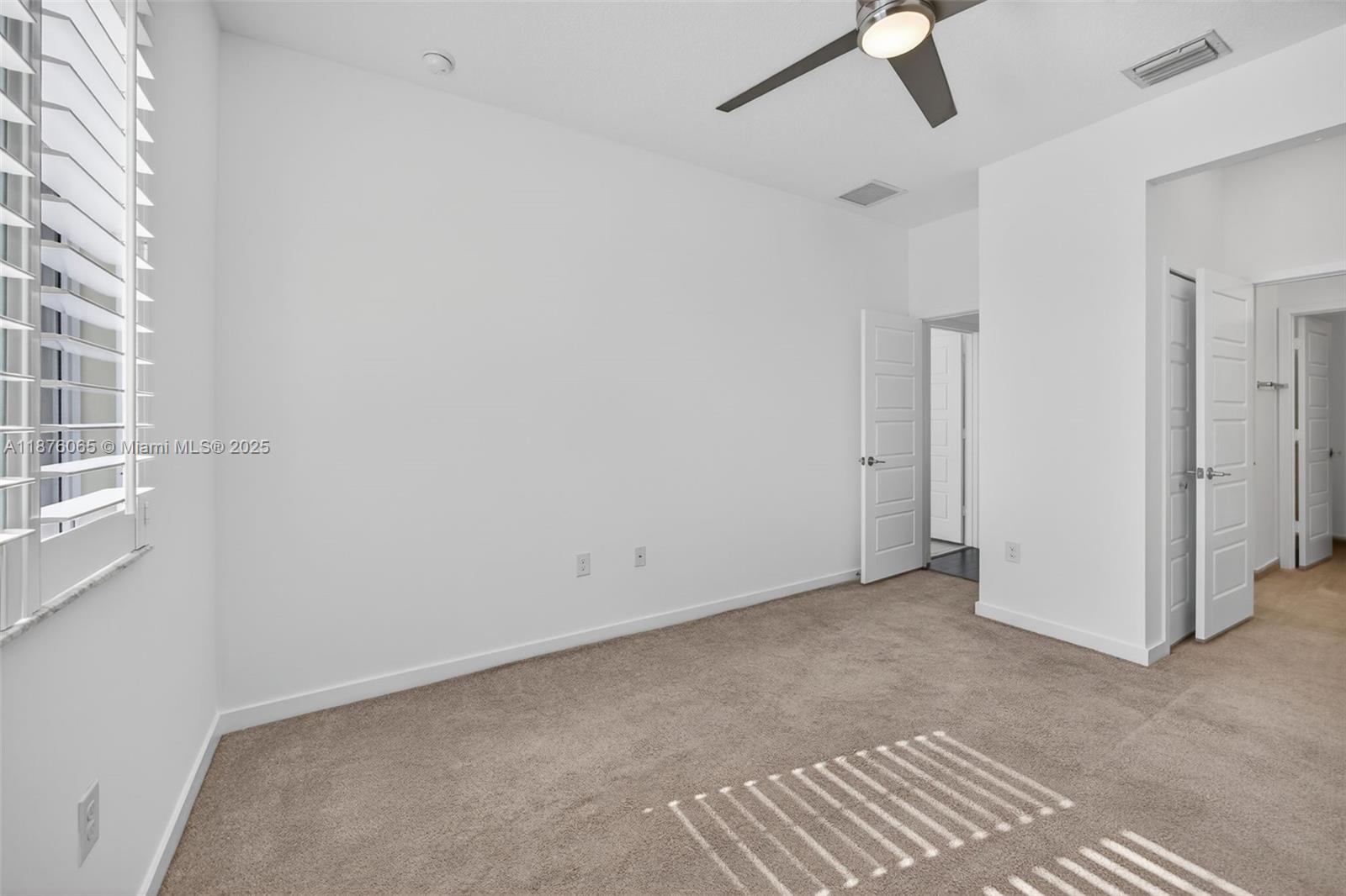 VENETIAN PARC - Residential