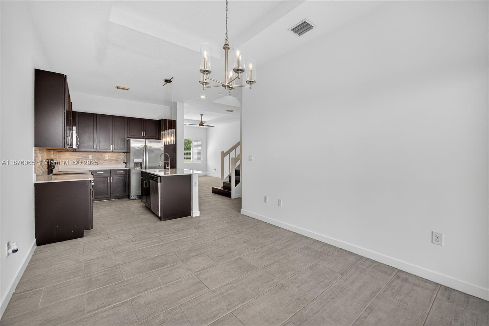 VENETIAN PARC - Residential