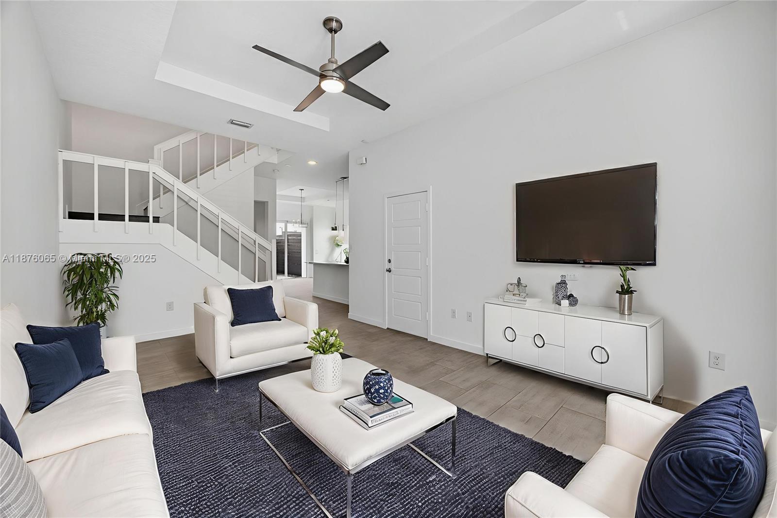 VENETIAN PARC - Residential