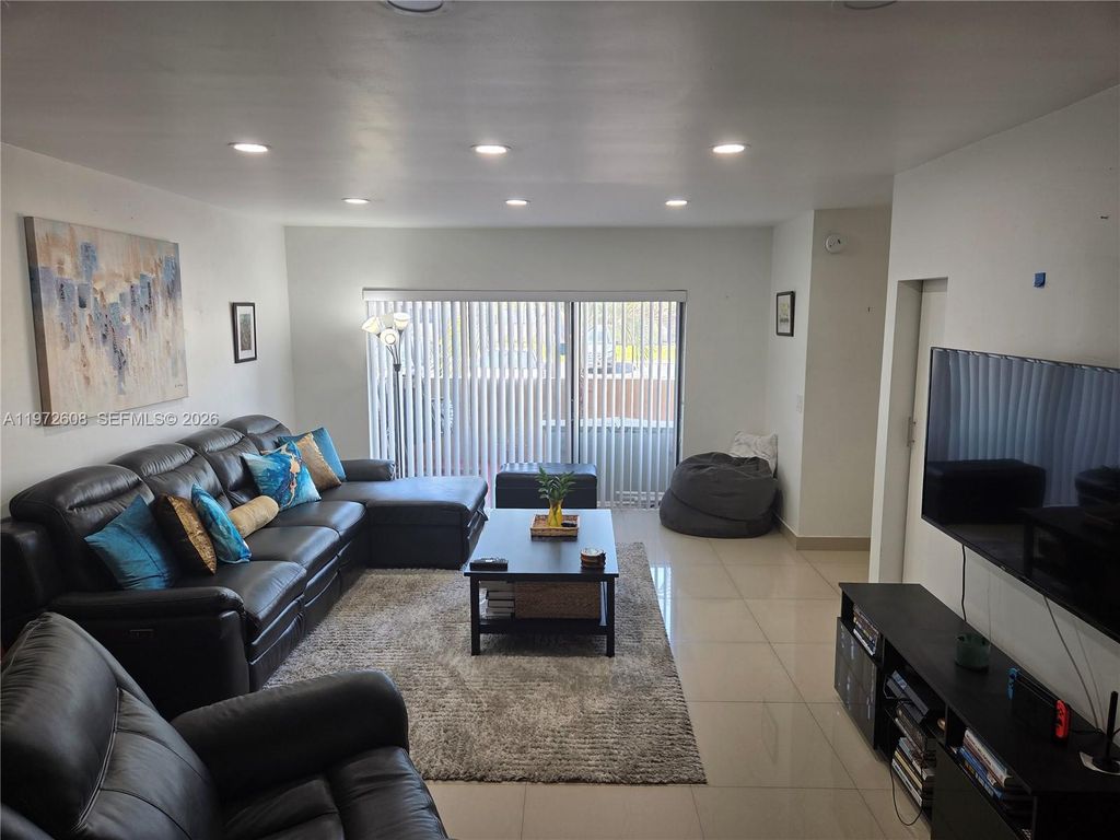 Photo of 4916 Sheridan St #2, Hollywood, FL 33021 (MLS # A11972608)