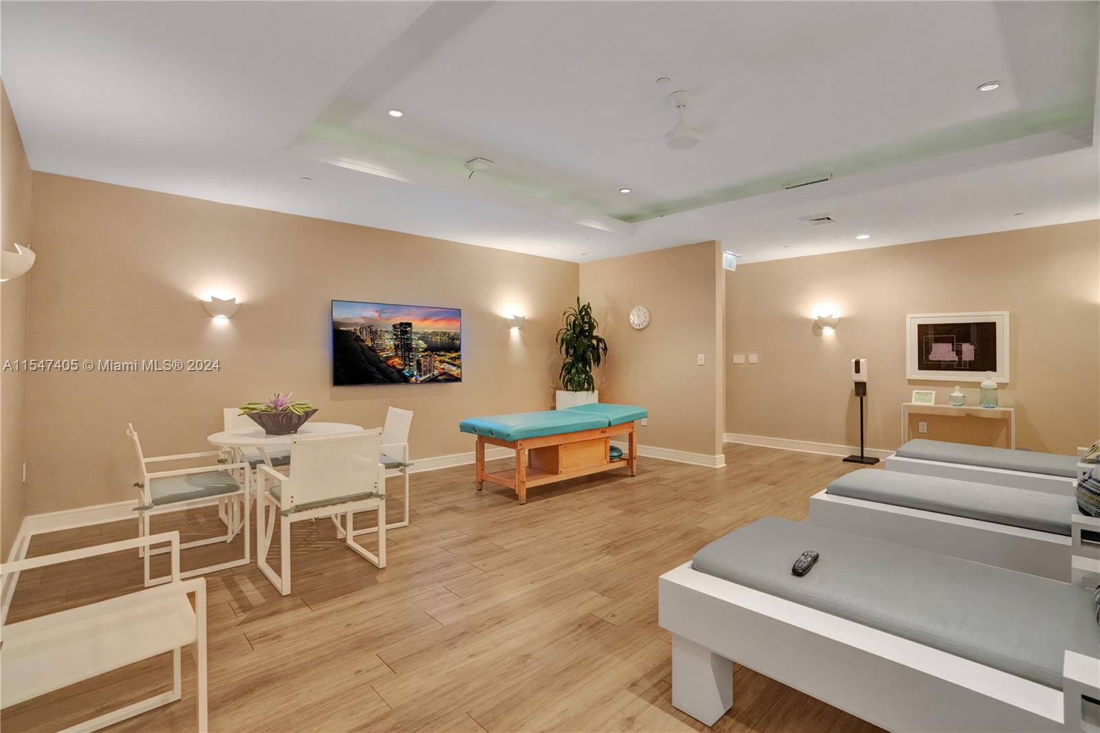 The Palace at Bal Harbour - Residential