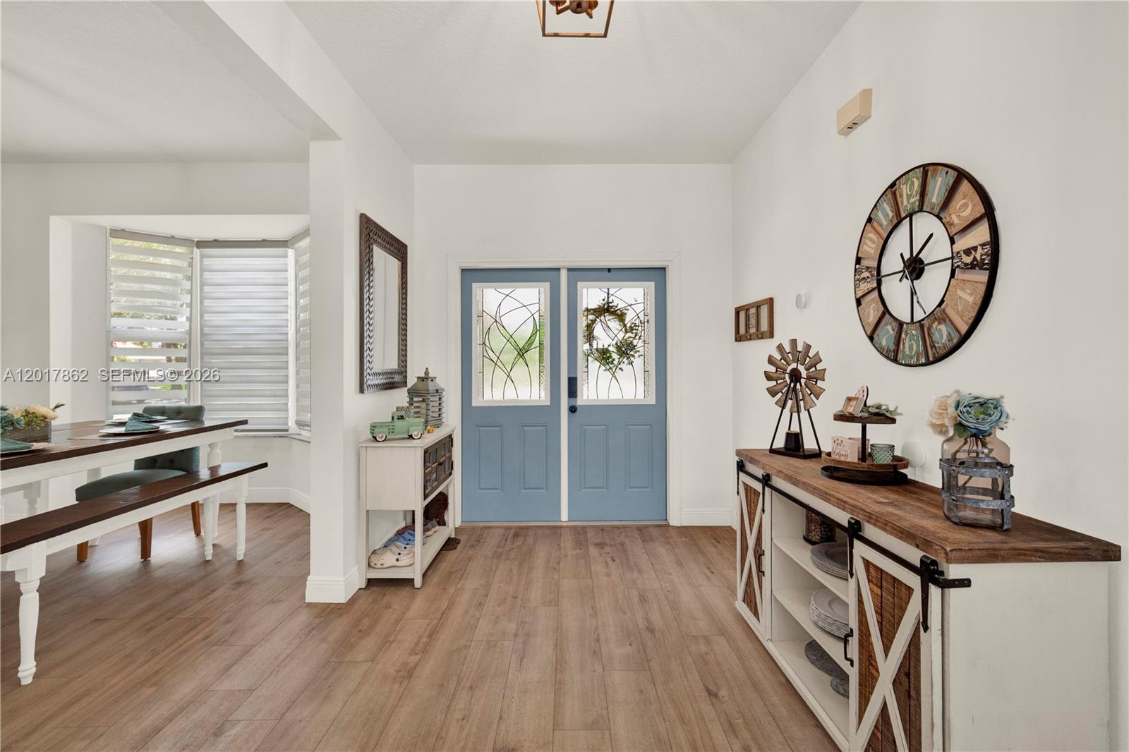 EMBASSY LAKES - Residential