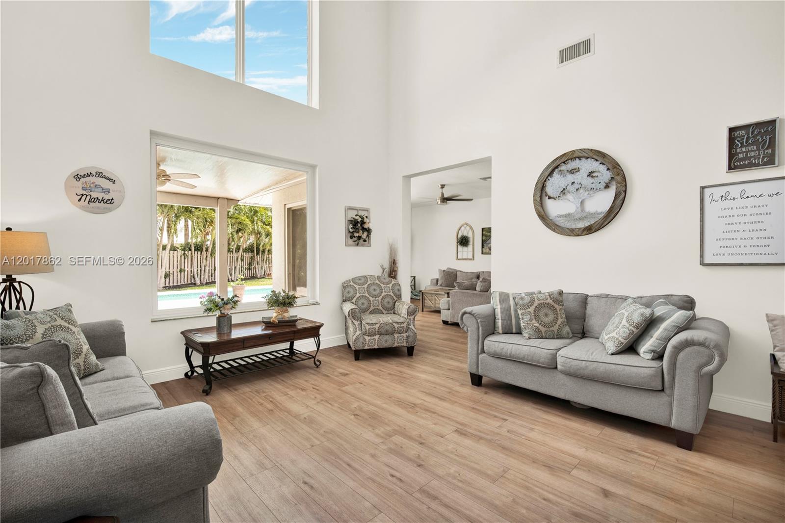 EMBASSY LAKES - Residential