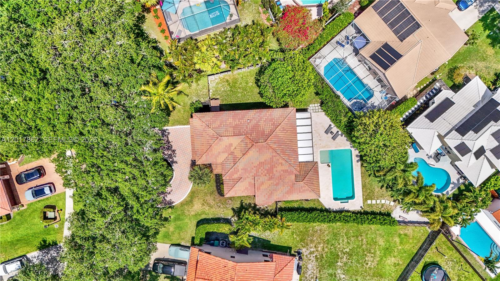 EMBASSY LAKES - Residential