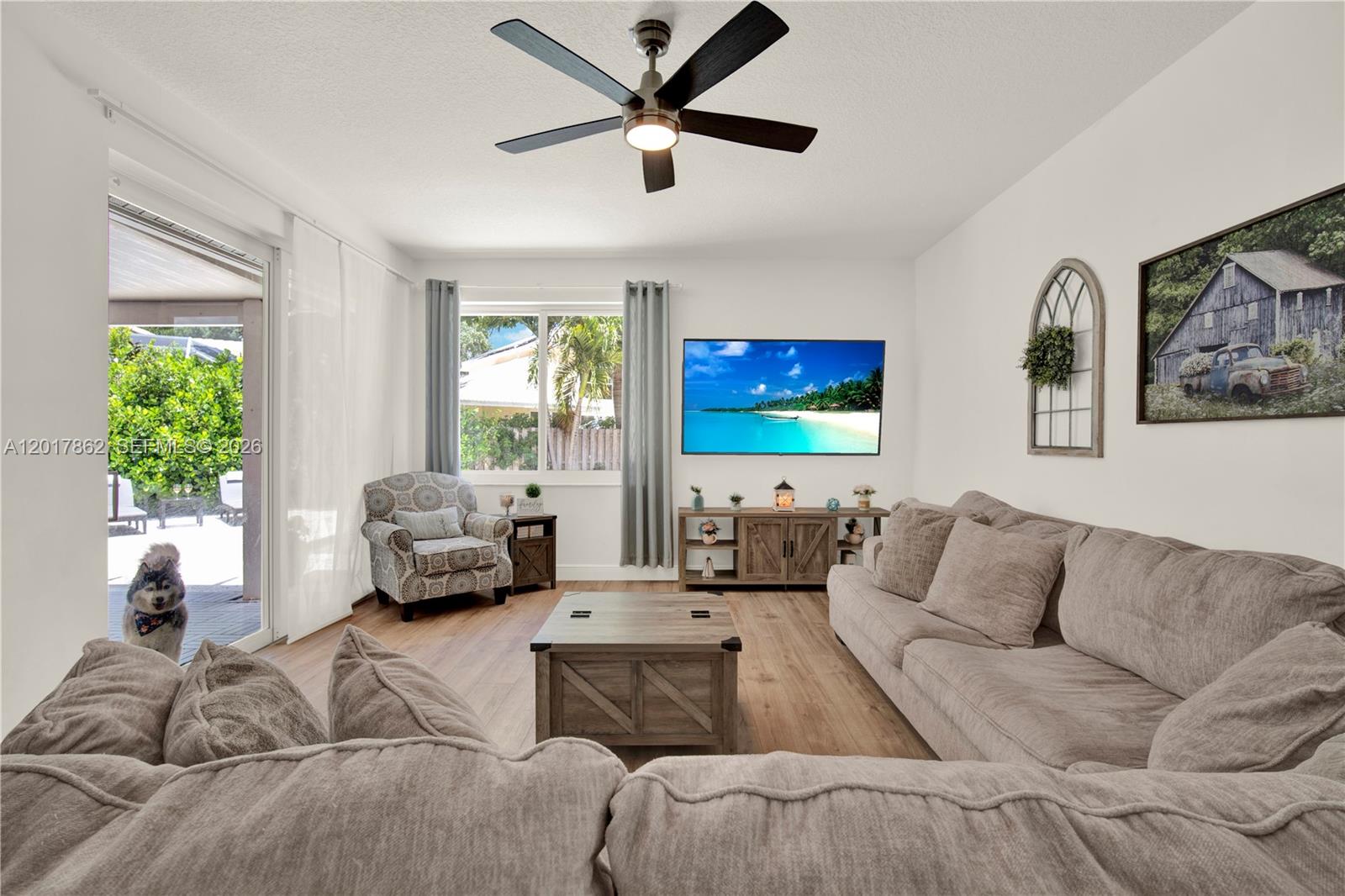 EMBASSY LAKES - Residential