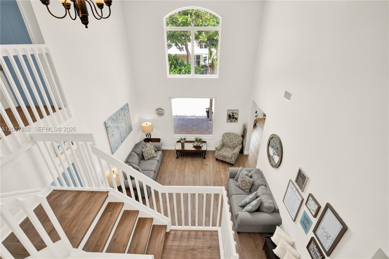 EMBASSY LAKES - Residential