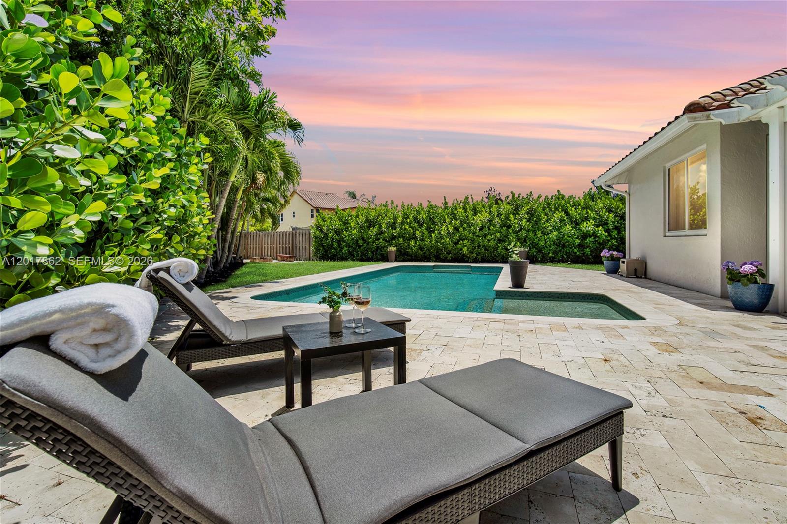 EMBASSY LAKES - Residential