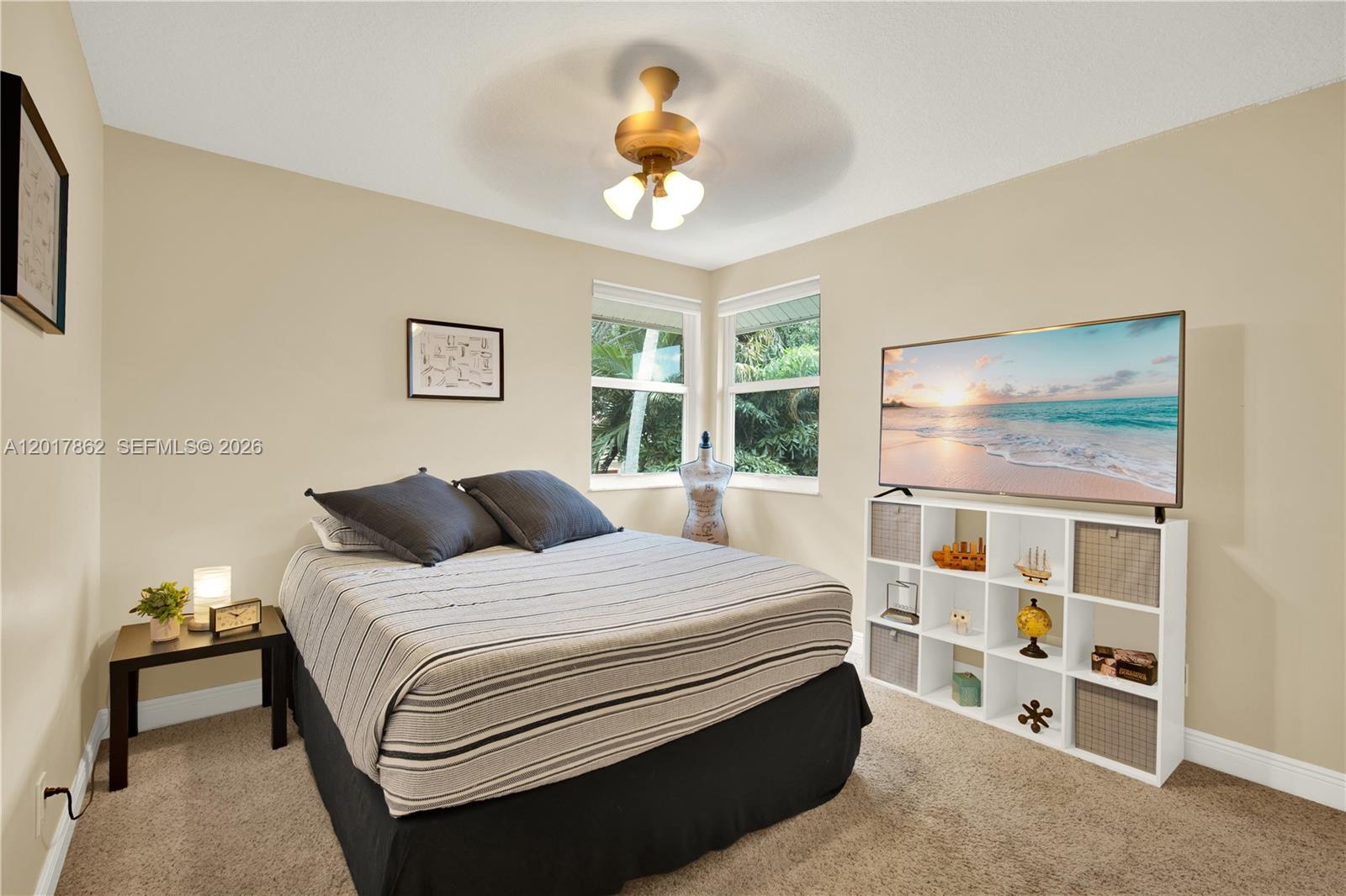EMBASSY LAKES - Residential