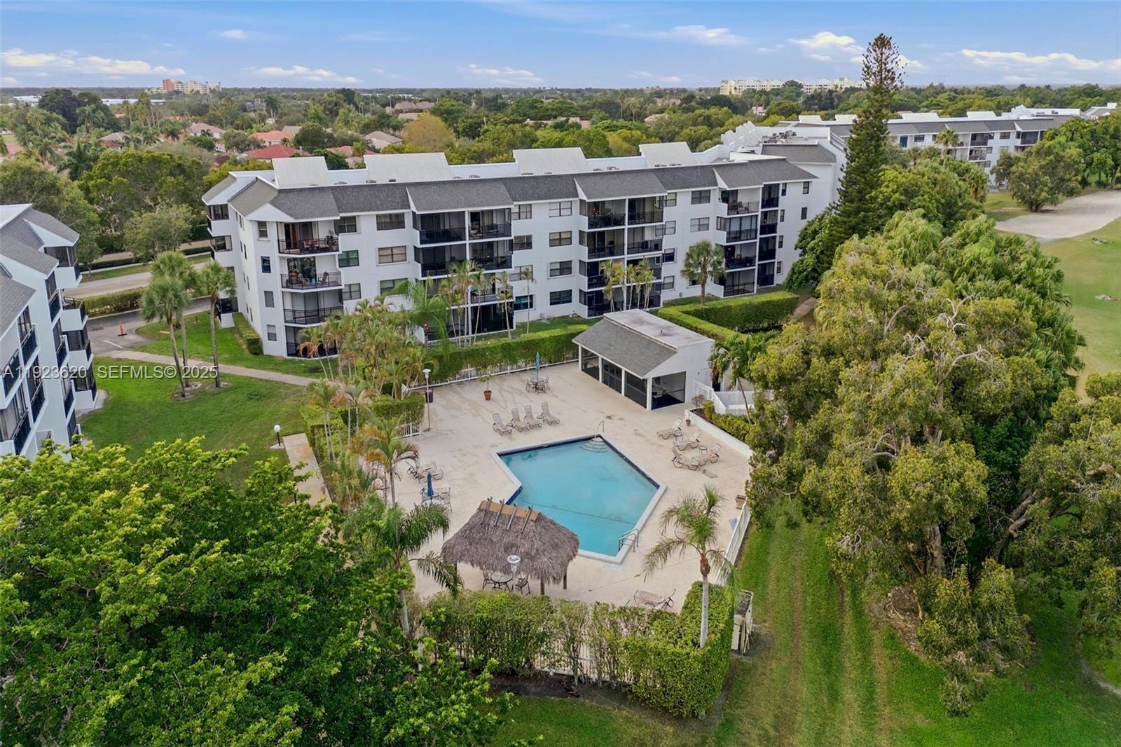 FAIRWAYS AT BONAVENTURE C - Residential