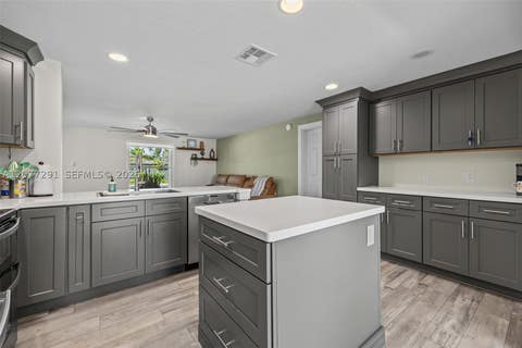 Tiny photo for 1223 Biltmore Dr, Fort Myers, FL 33901 (MLS # A12077291)