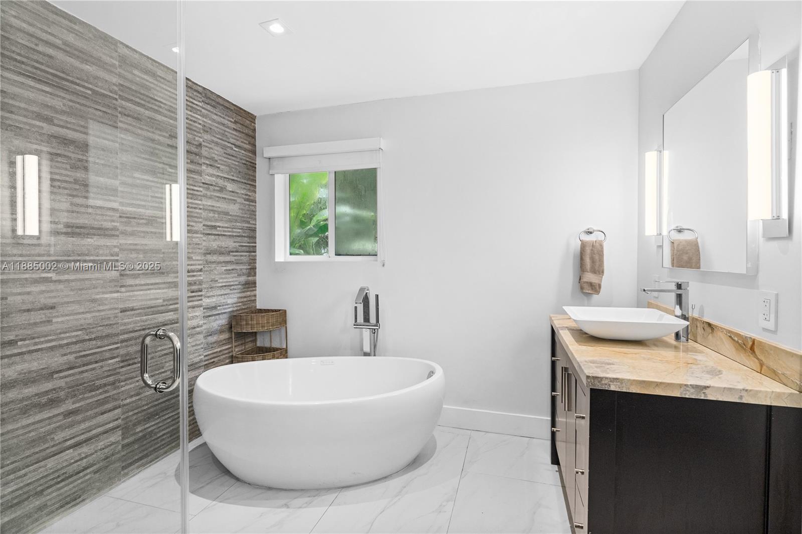 CORAL GABLES SEC E - Residential