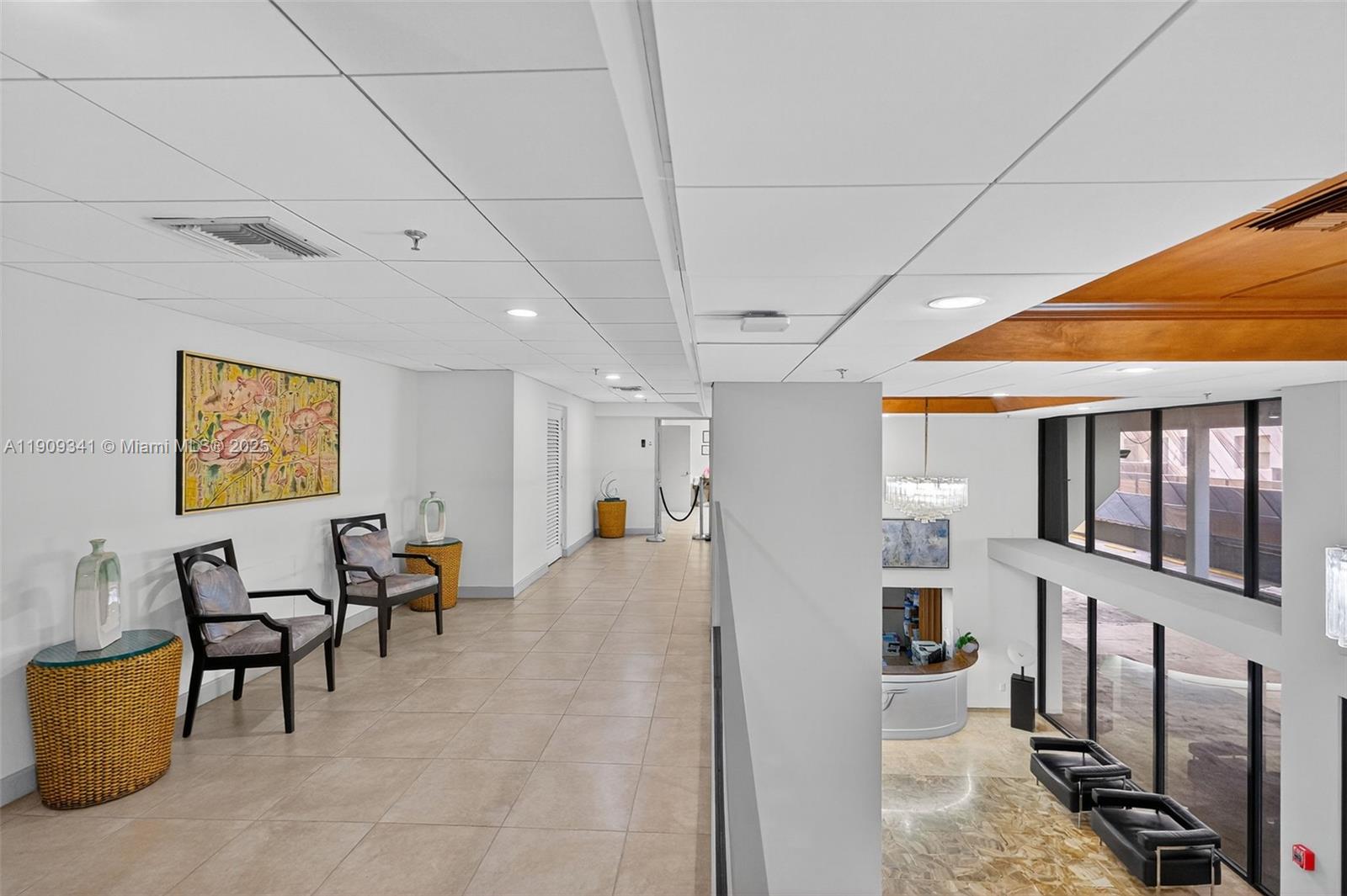 LE TRIANON CONDO - Residential Lease